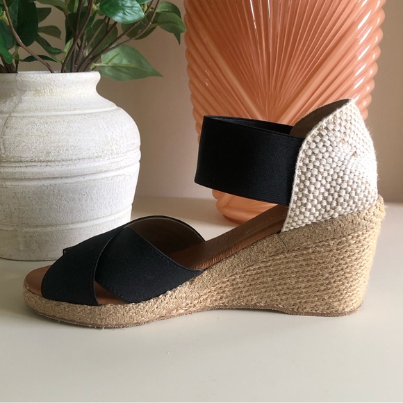 Andre Assous Espadrille Wedge Sandal Black Stretch Straps Leather Spain Size 7 - Picture 5 of 16